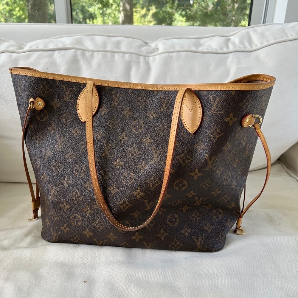 Authentic Louis Vuitton Monogram Neverfull MM